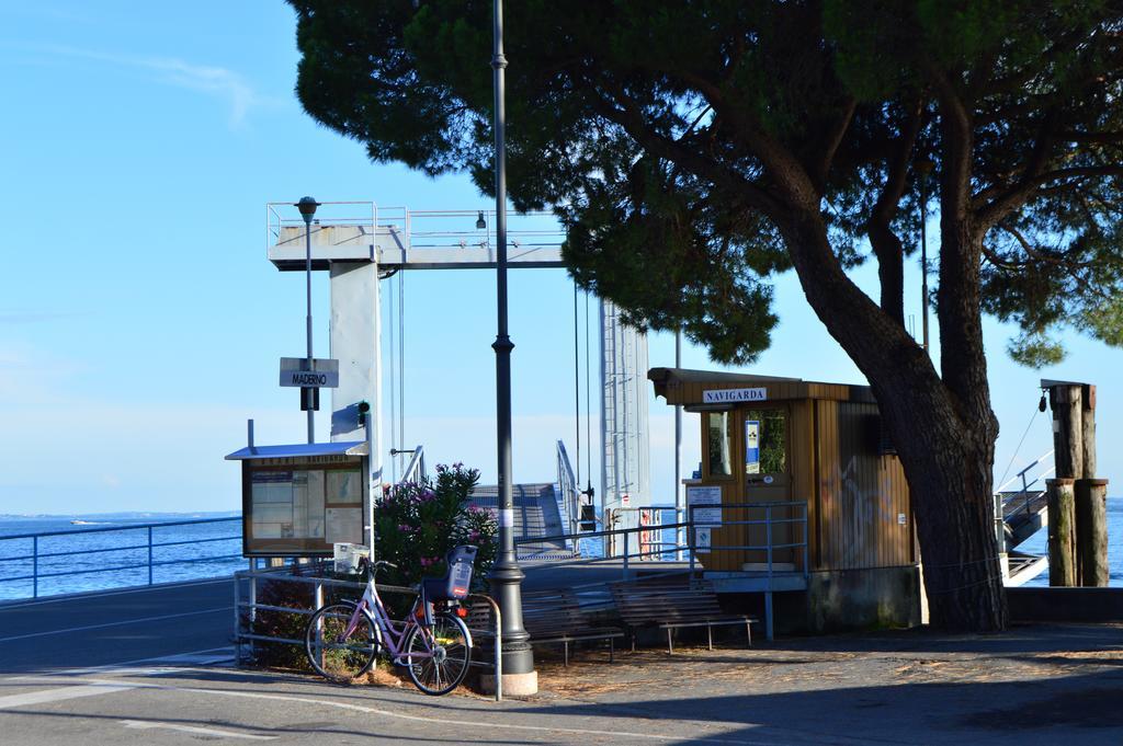 Atlante Hotel Toscolano Maderno Exterior photo
